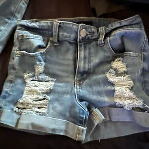 Areo ripped Jean shorts
